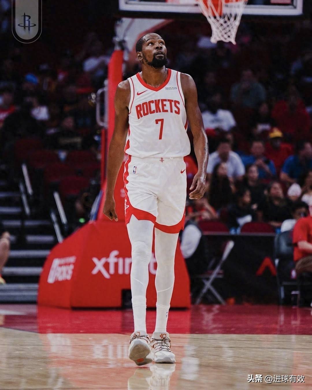 关键时刻休斯敦火箭调整名单以备亚冠；外线爆发环节打磨；态度坚定；更衣室氛围转暖(休斯顿火箭贴吧)
